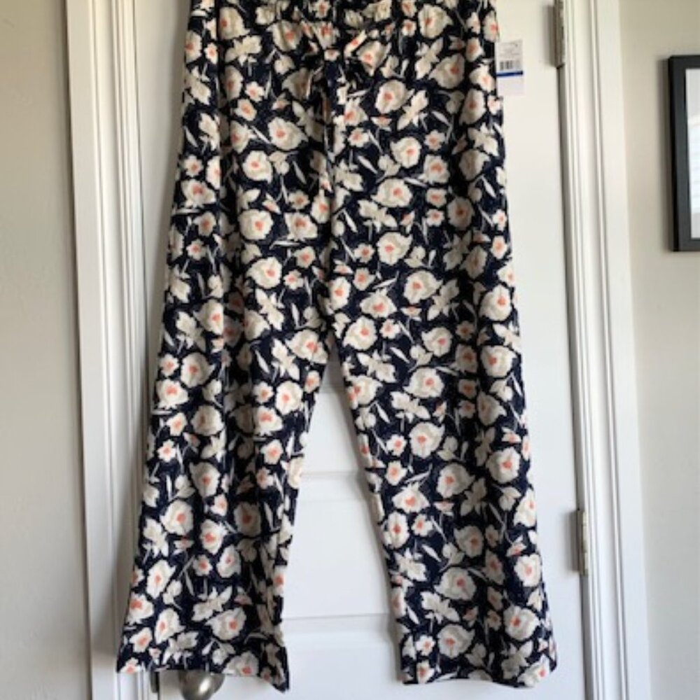 NWT - Navy with white flowers pants, PXL